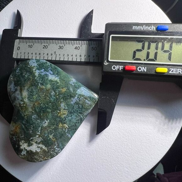 Moss Agate Crystal Heart‎ (#8) - Picture 10 of 11